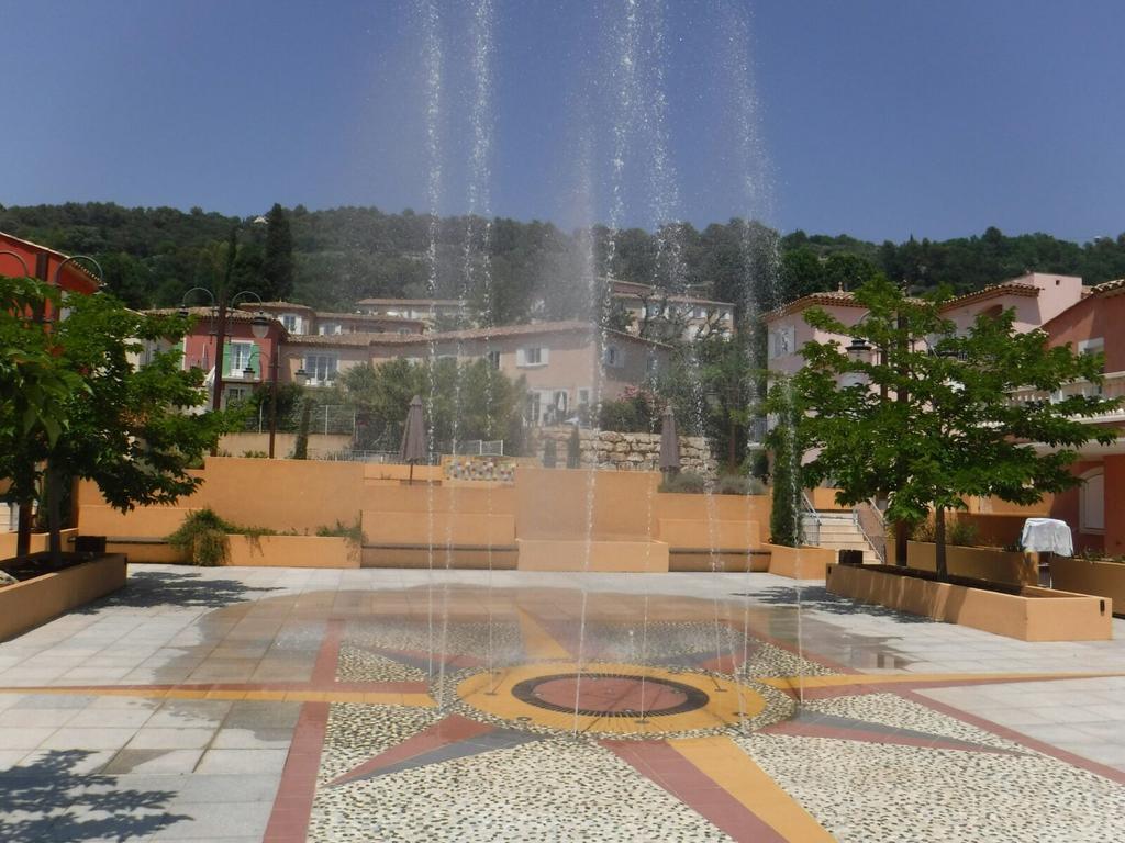 Appartement Dans Residence - Le Domaine De Camiole กัลลิออง ภายนอก รูปภาพ