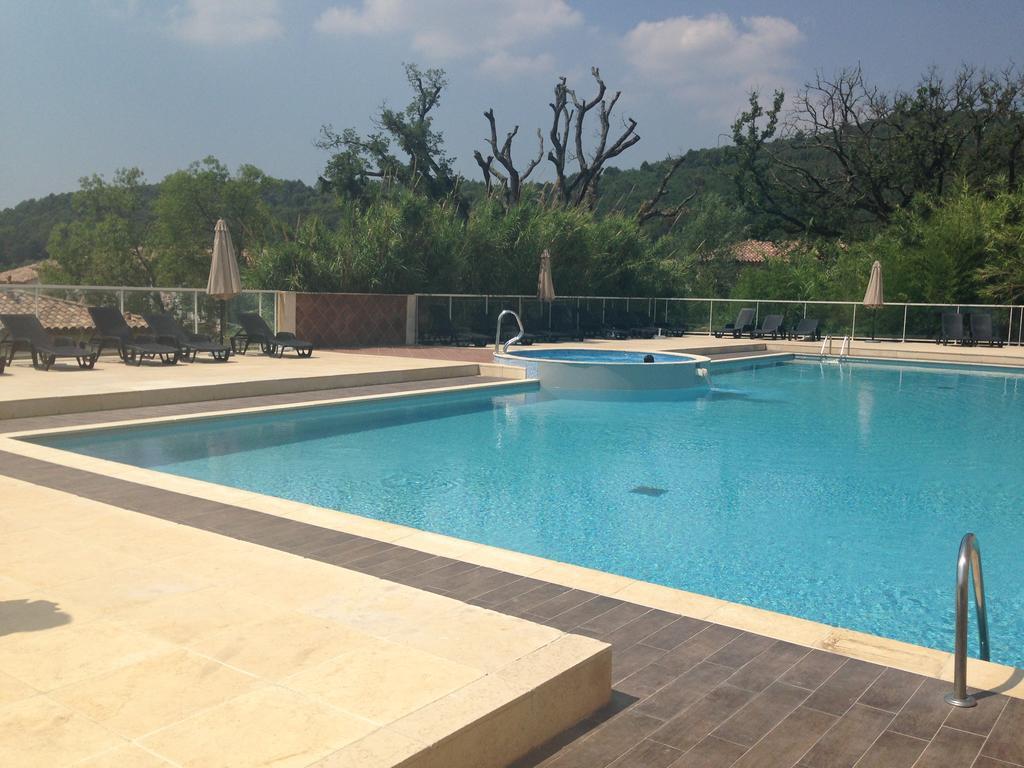 Appartement Dans Residence - Le Domaine De Camiole กัลลิออง ภายนอก รูปภาพ