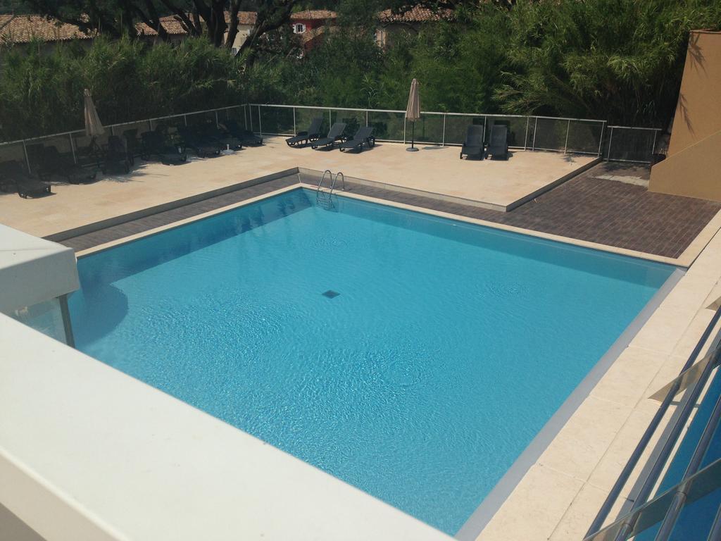 Appartement Dans Residence - Le Domaine De Camiole กัลลิออง ภายนอก รูปภาพ